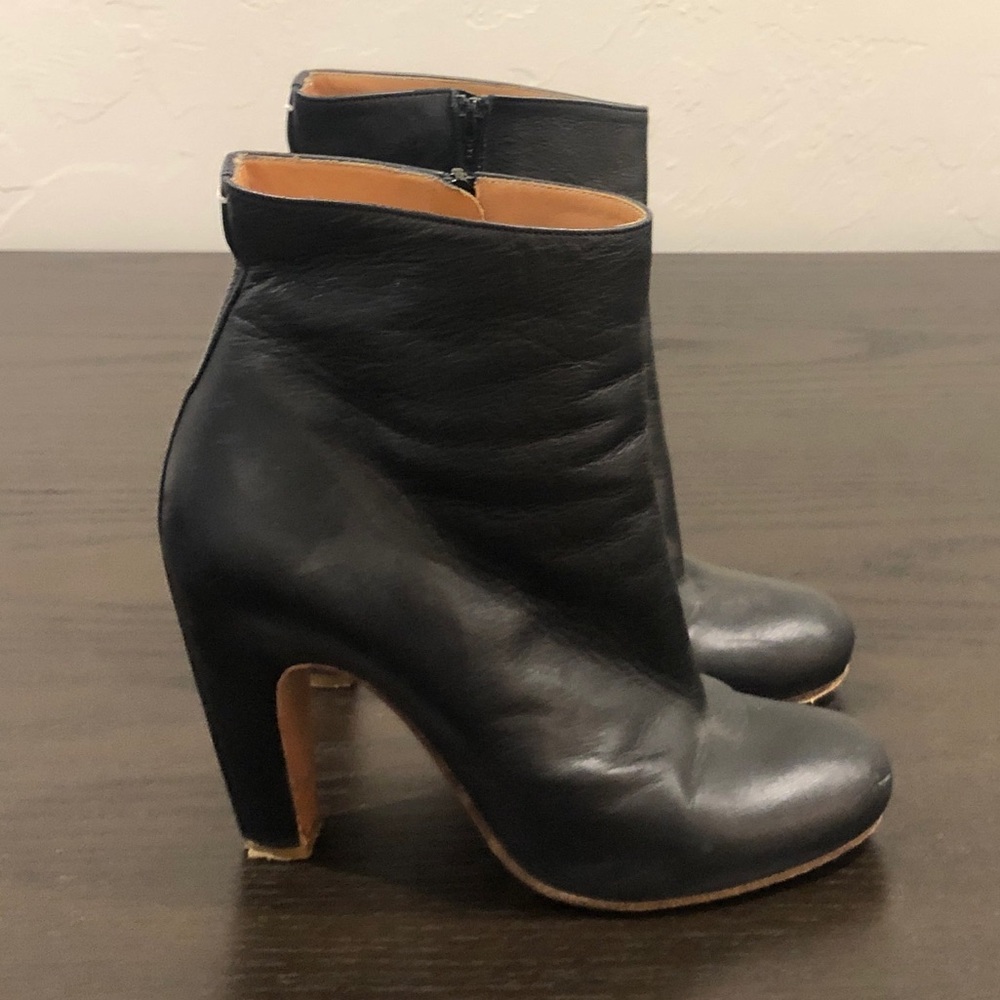 Black leather Maison Martin Margiela booties